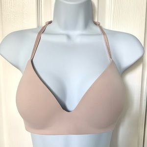 Victoria’s Secret t-shirt bra lightly lined 34c